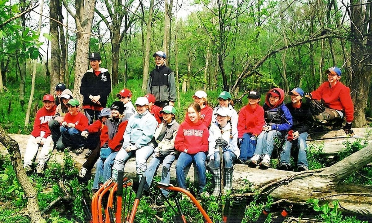 backyard nature center volunteer group